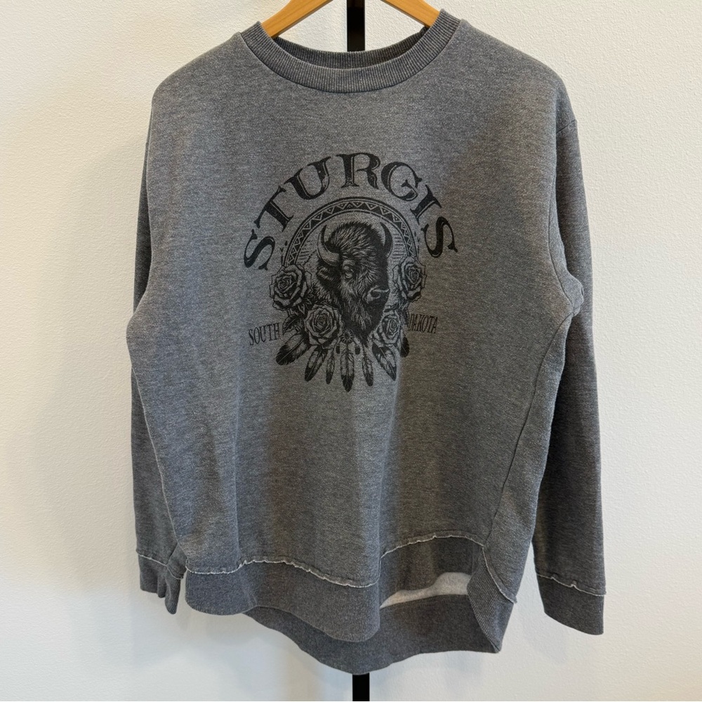 Sturgis South Dakota Gray Buffalo Graphic Sweatshirt Women’s Large Travel Bike